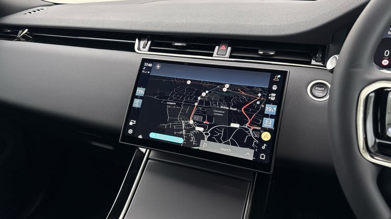 2025 Land Rover Range Rover Evoque 1.5 P270e 12.17kWh Dynamic SE SUV 5dr Petrol Plug-in Hybrid Au...