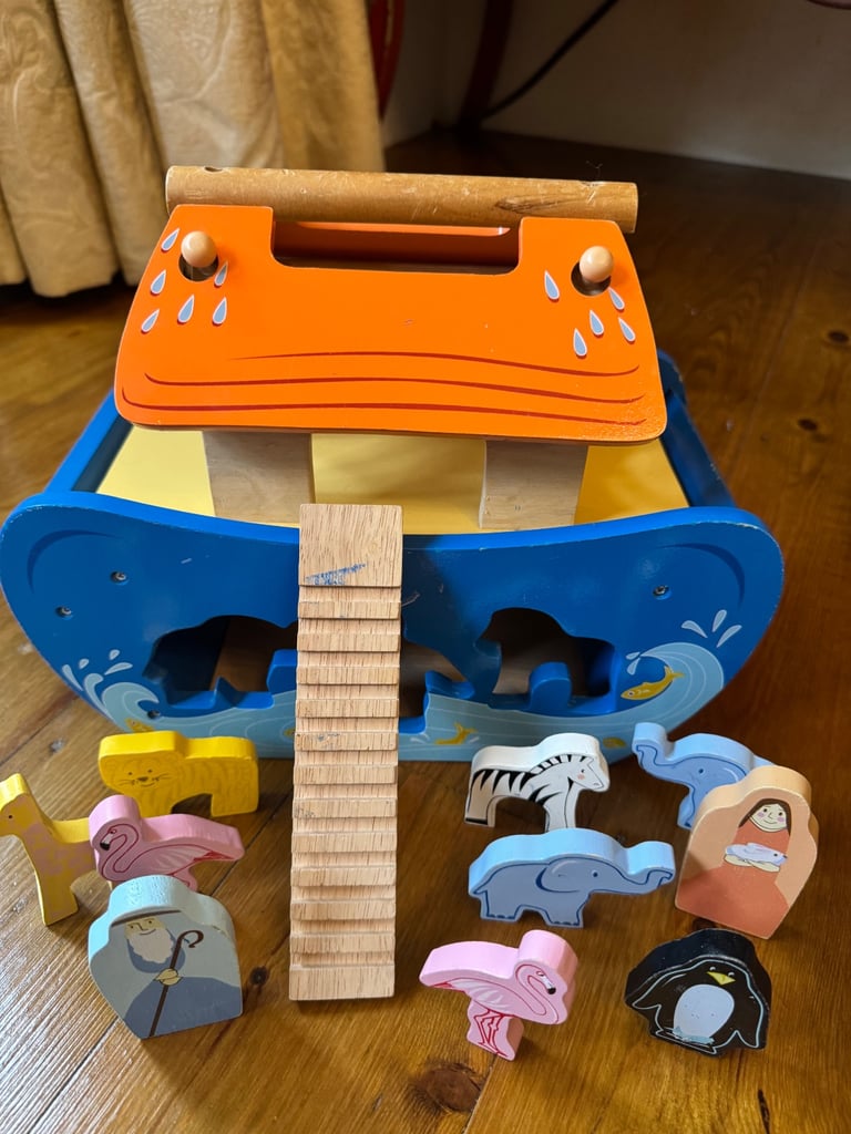 Job lot. 6 x Wooden set of toys for creative, educational play!