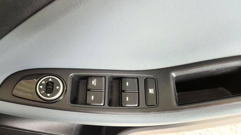 2017 Hyundai i20 1.2 Premium Euro 6 5dr HATCHBACK Petrol Manual