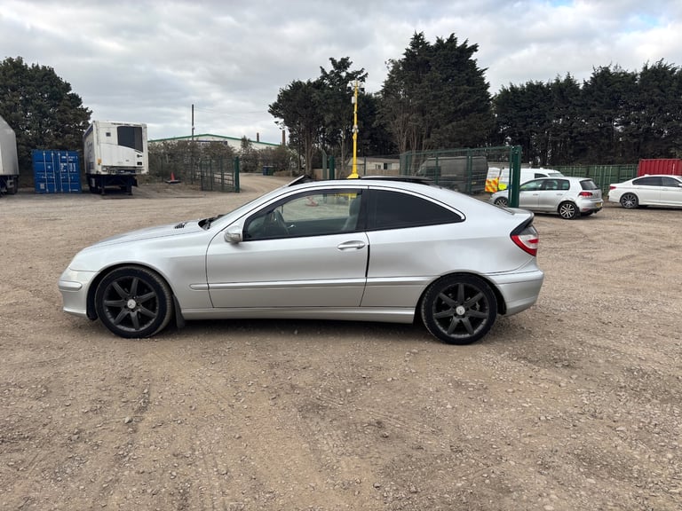 2007 Mercedes-Benz C-Class C220 CDI SE 3dr Auto COUPE Diesel Automatic - Image 5