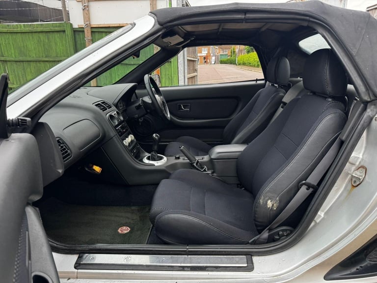 2004 MG MGF 1.6 2dr CONVERTIBLE Petrol Manual