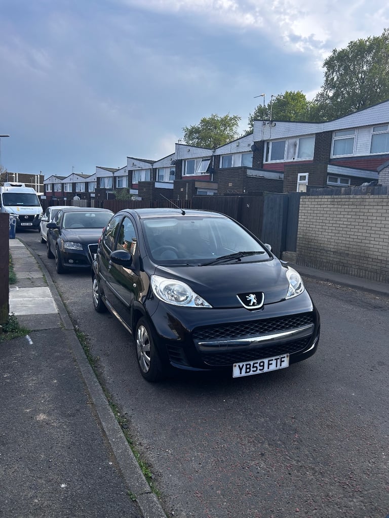 Peugeot, 107, Hatchback, 2010, Manual, 998 (cc), 5 doors