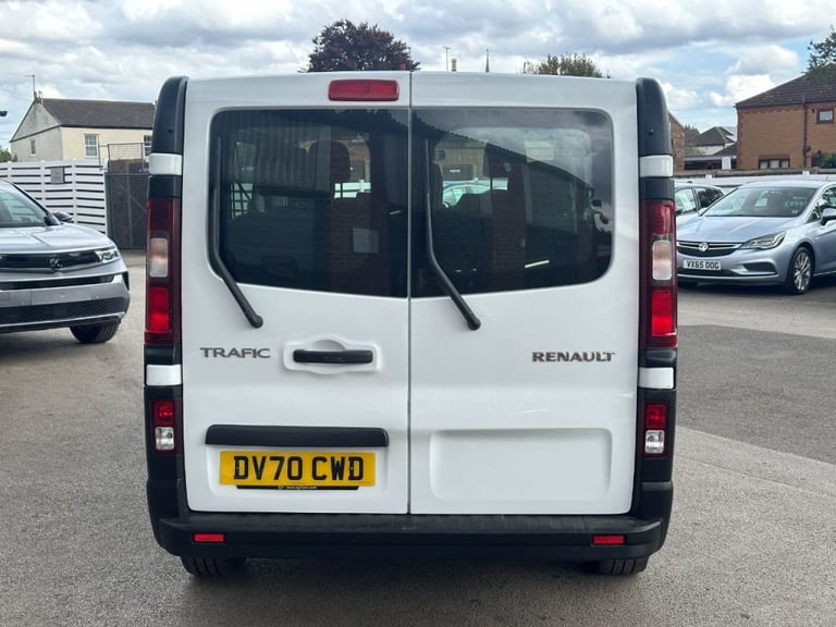 Renault Trafic SL28 ENERGY dCi 120 Business 9 Seater Diesel