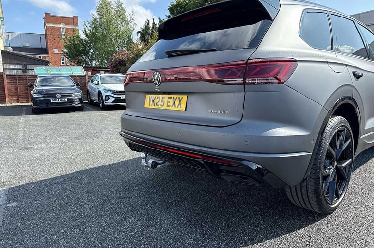 2025 Volkswagen Touareg 3.0 V6 TSI eHybrid 4Motion R 5dr Tip Auto ESTATE PETROL/ELECTRIC Automatic