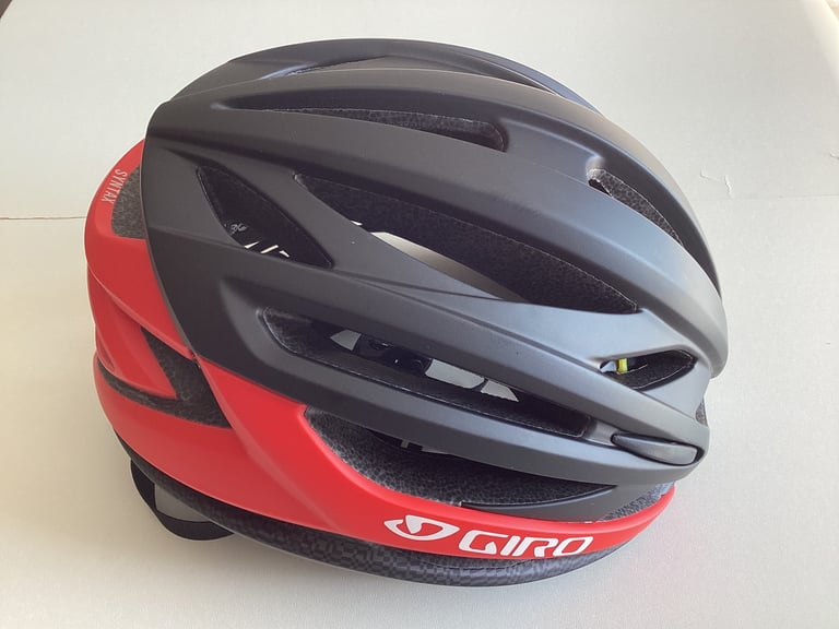 Giro Syntax Mips Road Cycling Bike Helmet. Size Large. Cost £130
