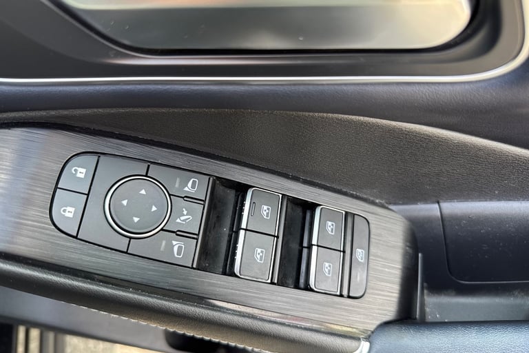 2022 Nissan Qashqai 1.3 DiG-T MH Tekna 5dr Hatchback Petrol Manual