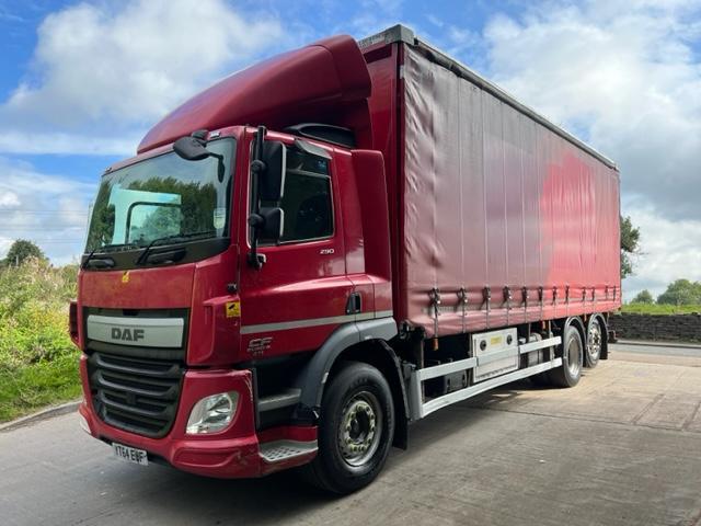 2014 64 DAF CF 290 Euro 6 6x2 26ft curtainsider with mounty moffet kit