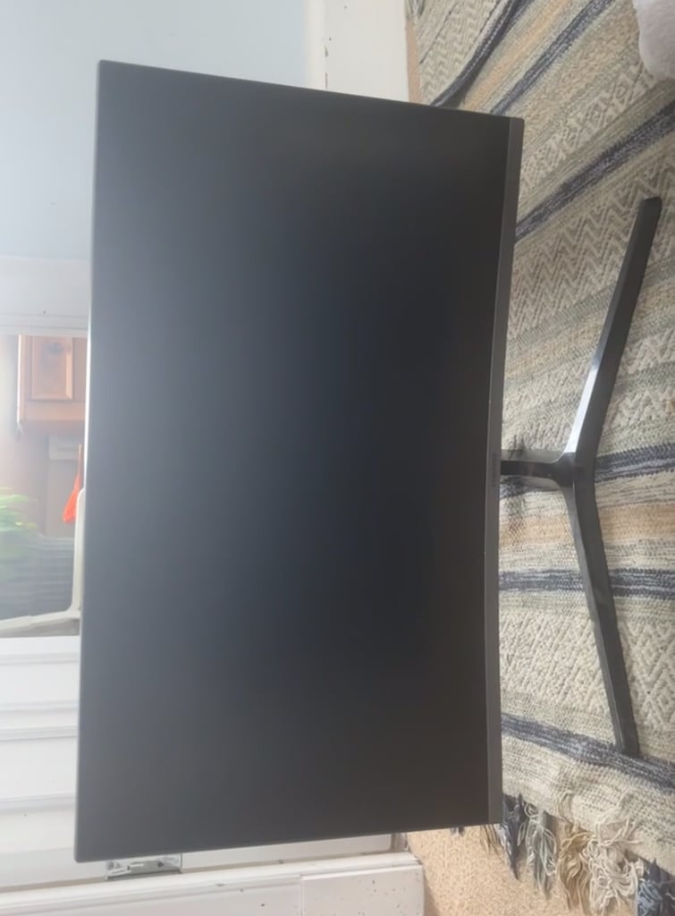 Samsung Curved Monitor 27”