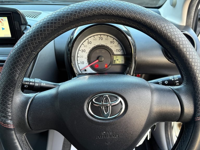 2011 Toyota AYGO 1.0 VVT-i Hatchback Petrol Manual