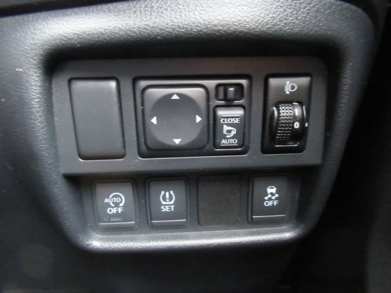 2017 17 NISSAN JUKE 1.2 DIG-T N-CONNECTA SUV 5DR PETROL MANUAL EURO 6 (S/S) (115