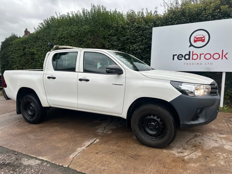 image for 2019 Toyota Hilux 2.4 D-4D Active Pickup Double Cab 4dr Diesel Manual 4WD Euro 6 (3.5t) (150  PIC...
