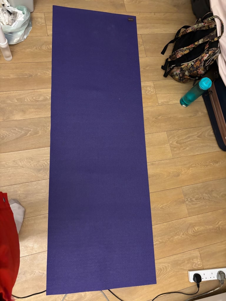 Purple Yogamatters yoga mat + bag