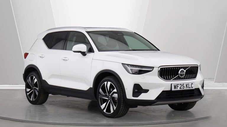 2025 Volvo XC40 B4 (P) Ultra Bright (Sunroof, Pilot Assist, BLIS, Leather) ESTATE Petrol/Electric...