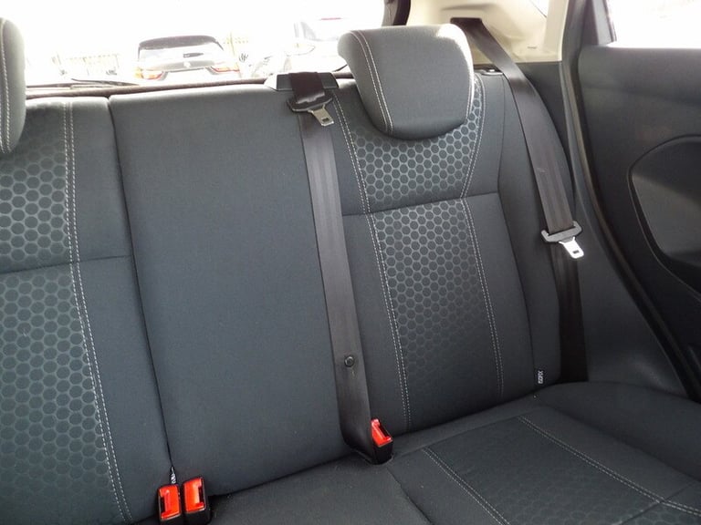 2012 Ford Fiesta Titanium Hatchback Petrol Manual