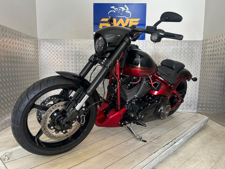 HARLEY-DAVIDSON PRO STREET BREAKOUT CVO 1801, 2017, ONLY 2 OWNERS & 1,463 MILES!