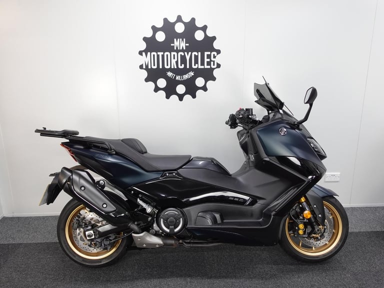 Yamaha TMAX 560 Tech Max. 2022. Low Miles. Nice Example. Green.