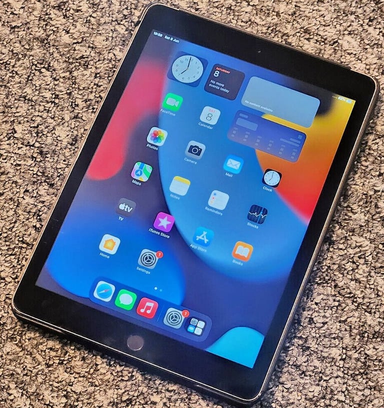 Ipad Air2 64gb with Sim Slot in Very Good Condition