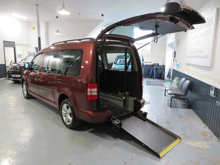 2011 Volkswagen Caddy Maxi AUTOMATIC WHEELCHAIR CAR DISABLED ACCESS VEHICLE MOBILITY MPV Diesel M...