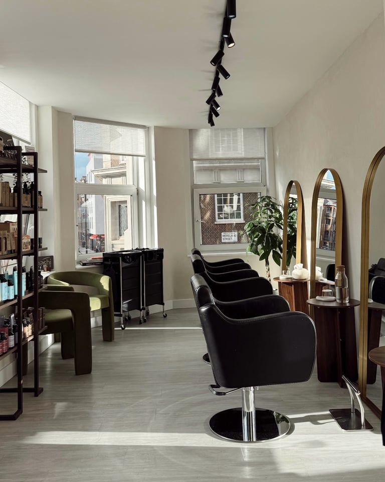 Chair to rent in a boutique Hair salon 
