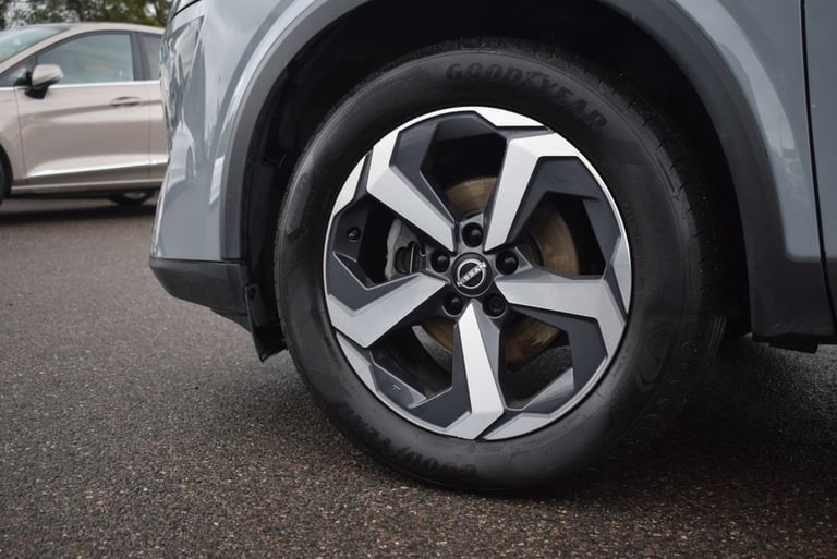 2023 Nissan Qashqai 1.3 DiG-T MH 158 N-Connecta 5dr Xtronic HATCHBACK PETROL Automatic