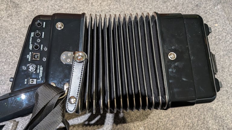 Accordian electric Roland FR-1X black