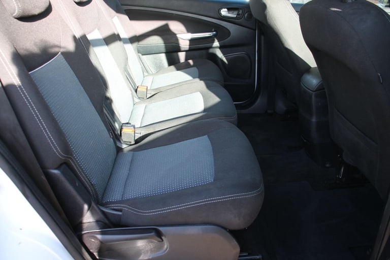 2014 Ford S-Max 1.6 TDCi Zetec Euro 5 (s/s) 5dr MPV Diesel Manual