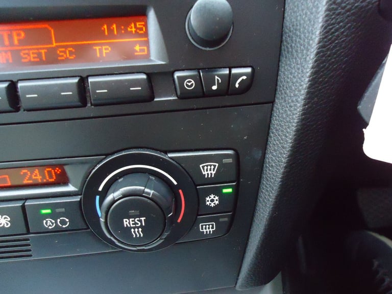 BMW 3 SERIES 2.0 318i SE Saloon Blue Auto Petrol 2006