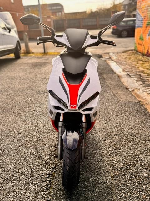 Lexmoto Diablo 125 scooter