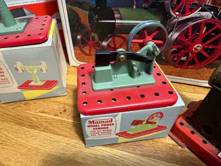 Mamod steam traction engine 