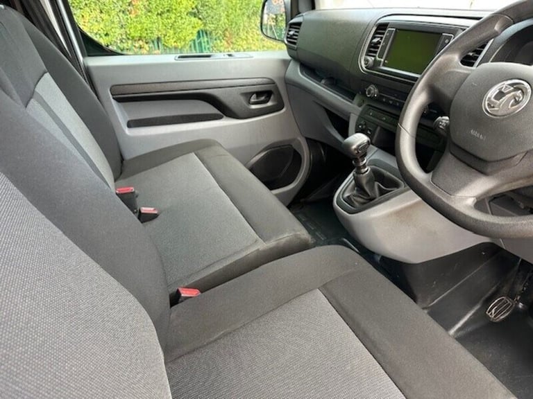 2022 Vauxhall Vivaro 2900 1.5TD DYNAMIC LWB L2 100PS Medium Van Diesel Manual