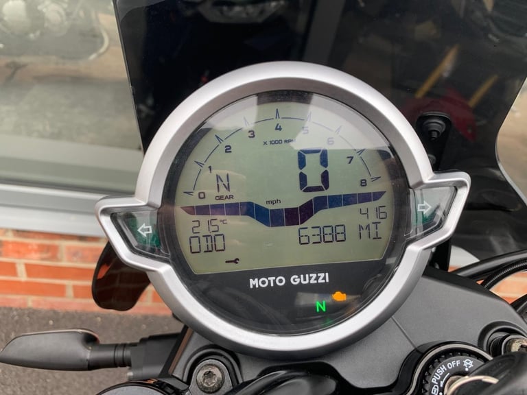 Moto Guzzi V7 STONE - ONE OWNER - 2 YEAR WARRANTY