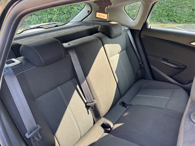 Vauxhall, ASTRA, Hatchback, 2014, Manual, 1398 (cc), 5 doors