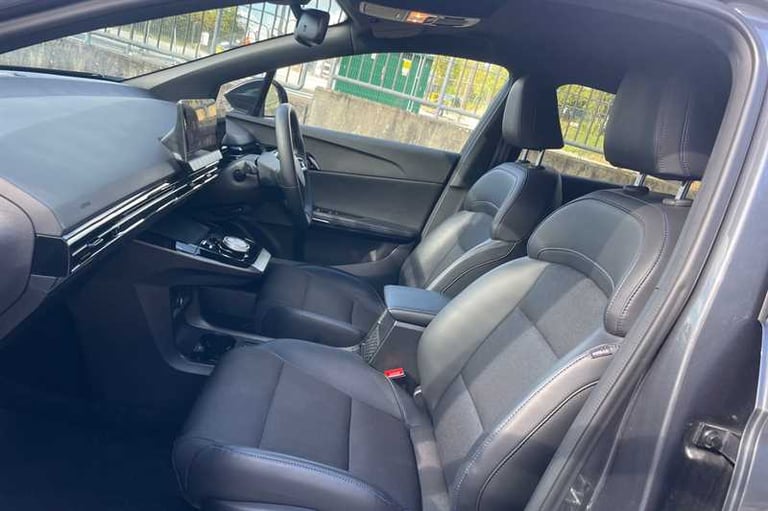 2023 MG MG4 64kWh Trophy Long Range Hatchback 5dr Electric Auto (203 ps) Hatchback Electric Autom...