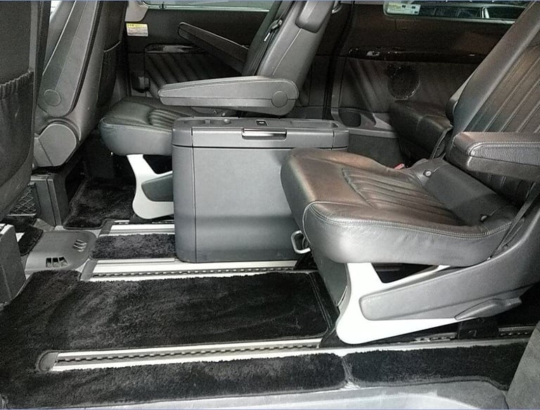 FRESH IMPORT 2011 MERCEDES-BENZ V350 AMBIENTE VIANO LONG WHEEL BASE 3.5 V6 AUTO