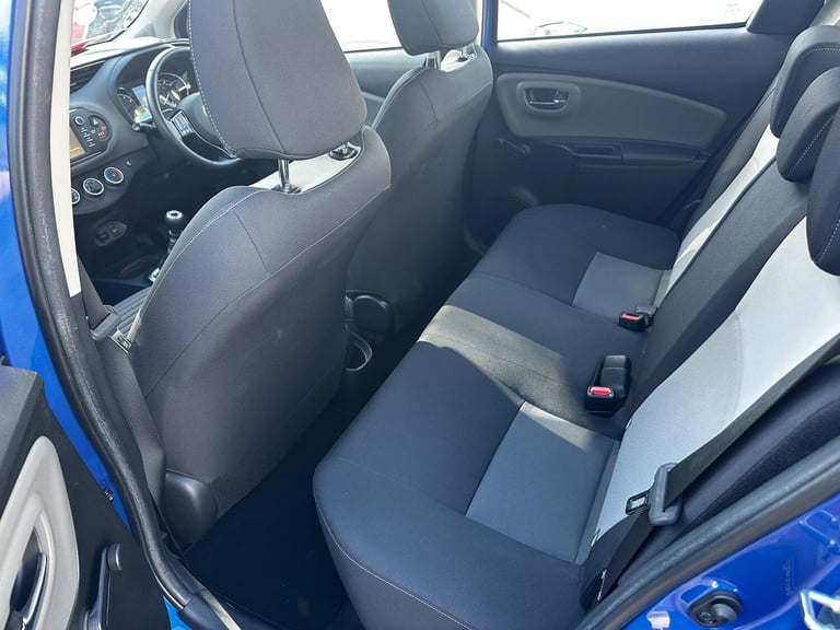 2019 Toyota Yaris 1.5 VVT-i Icon Tech Euro 6 5dr HATCHBACK Petrol Manual