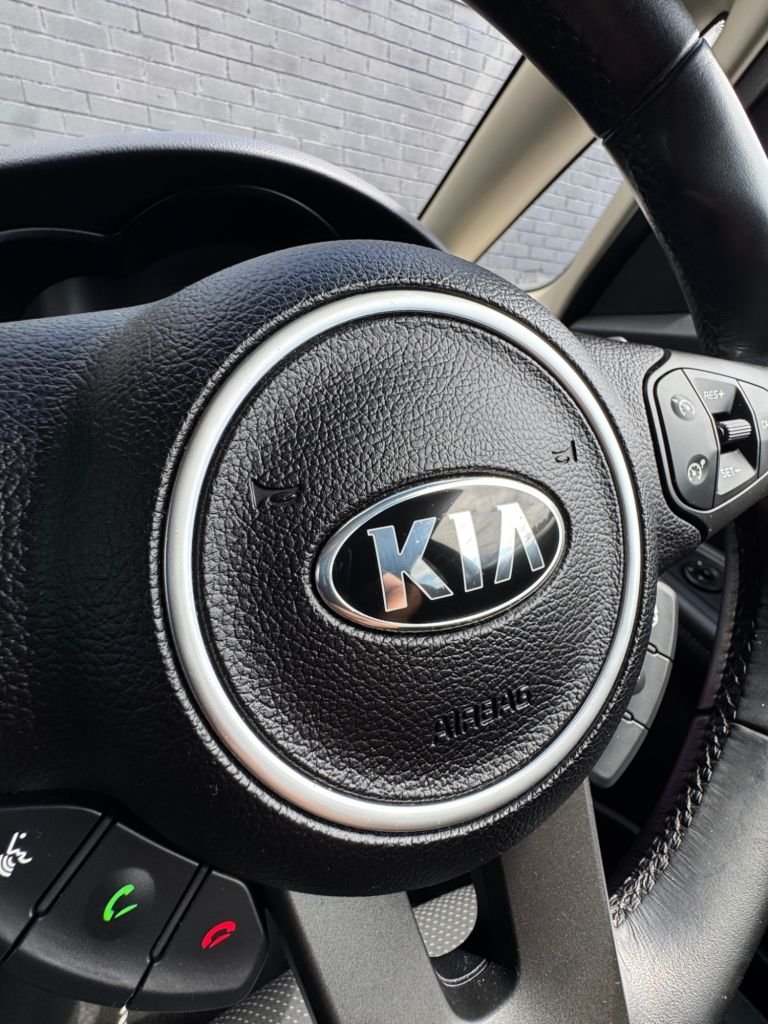 2016 Kia Carens 1.6 GDi SR7 *7 Seats, Park Sensors* MPV Petrol Manual