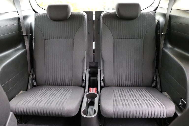 2017 Vauxhall Zafira Tourer 1.4i Turbo Design Euro 6 5dr MPV Petrol Manual