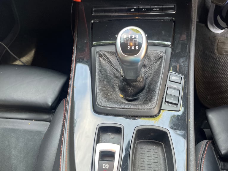 BMW Z4 LOW MILAGE ONE OWNER 6 SPEED MANUAL TWIN POWER TURBO 