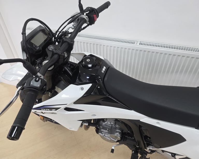 Suzuki DR-Z400 SM Super Moto DRZ-4SM