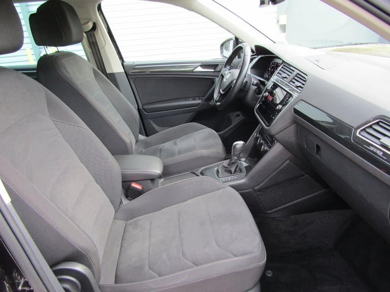 LEFT HAND DRIVE 2019 VOLKSWAGEN TIGUAN 2.0 TDi SE DSG AUTO 5DR EURO 6 FRENCH REG