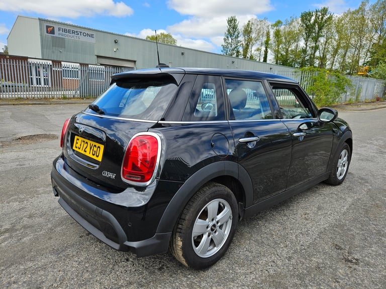 2022 72 MINI Hatchback 1.5 Cooper Classic 5dr Auto Black Damaged Salvage