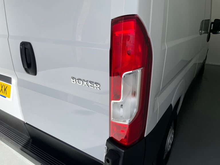 2023 Peugeot Boxer 335 Professional Premium+ L3 H2 LWB 2.2 BlueHDi 140ps Panel Van Diesel Manual