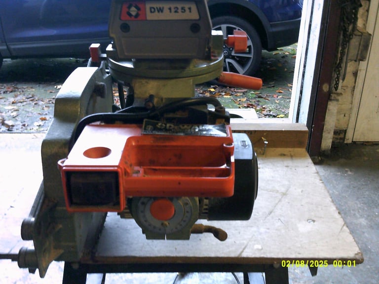 De Walt Radial Arm Saw