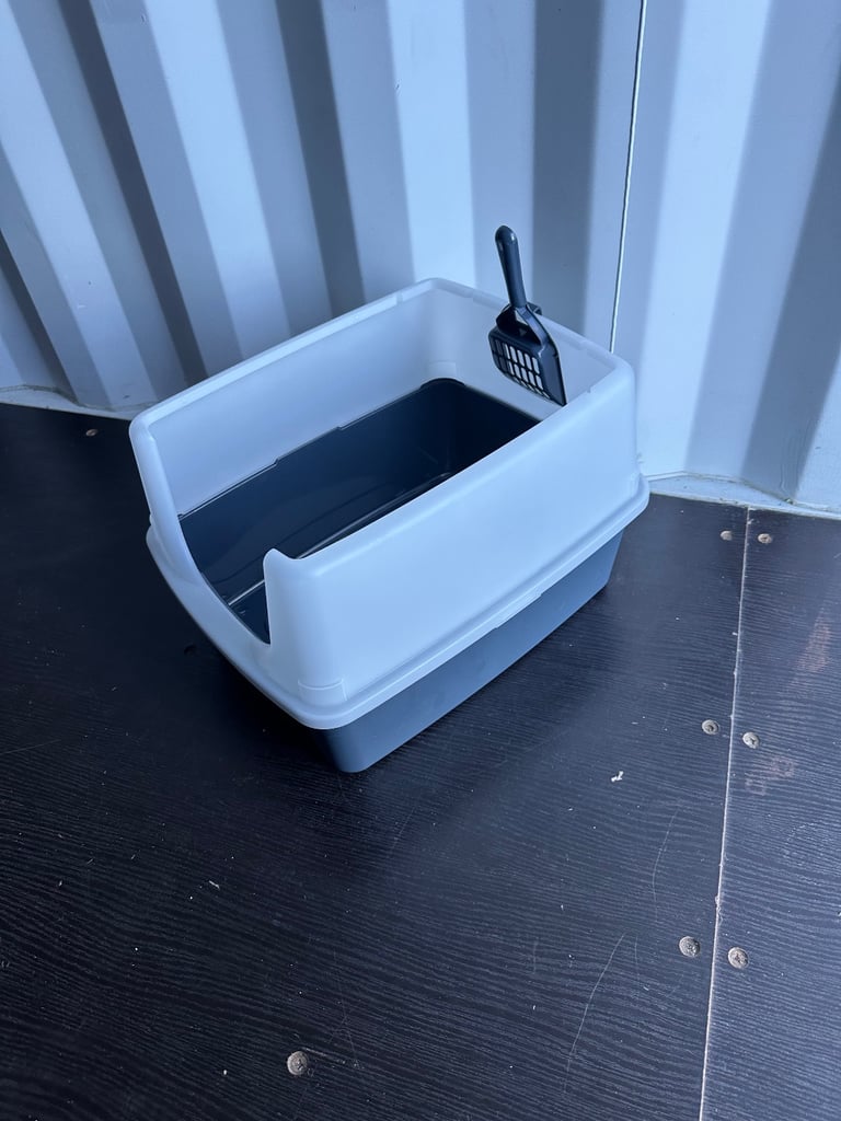 Iris Ohyama Cat Litter Tray with Scoop Grey Easy to Clean Adult Cats Litter Box
