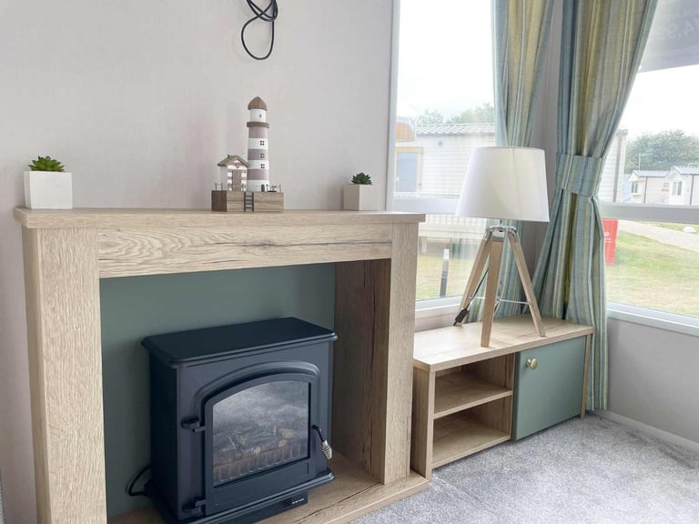 STATIC CARAVAN FOR SALE AT BROADLAND SANDS HOLIDAY PARK - 11.5 MONTH OWNER SEASON