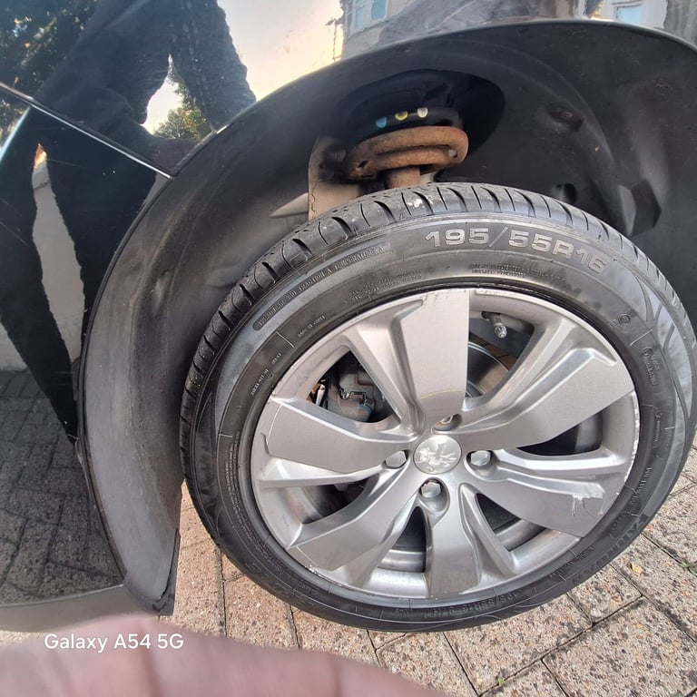 Peugeot, 2008, Hatchback, 2017, Manual, 1199 (cc), 5 doors