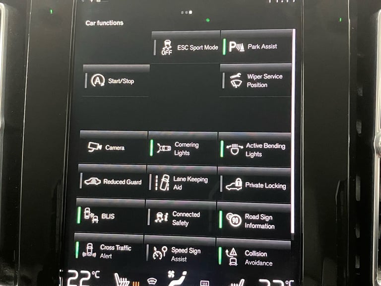 2020 Volvo XC40 2.0 B4P Inscription Pro 5dr Auto Estate Automatic