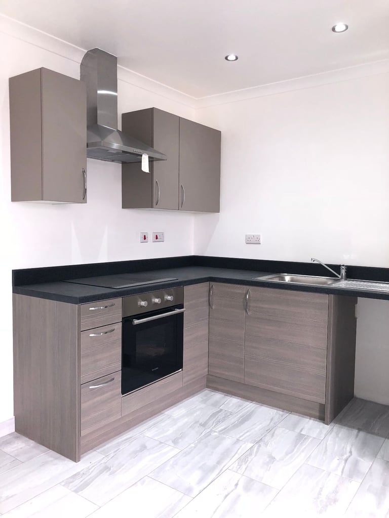 image for MODERN TWO BEDROOM FLAT, NORTHUMBERLAND AVENUE