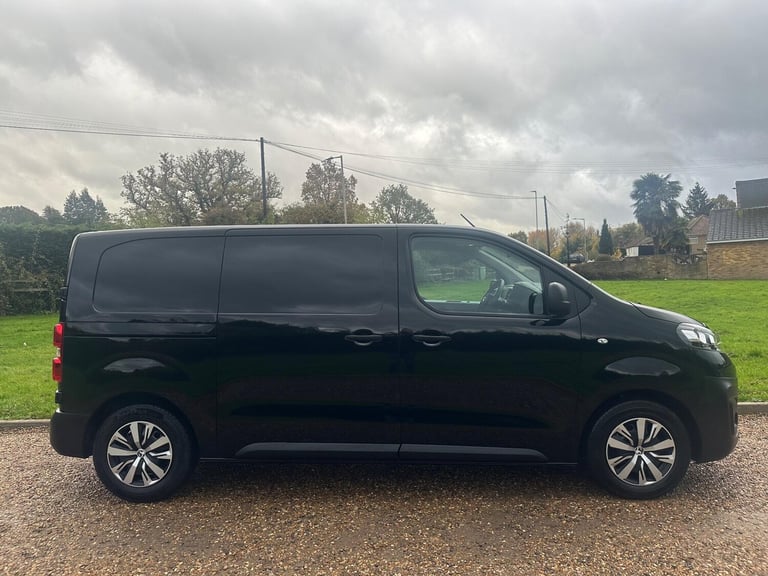 2022 Vauxhall Vivaro 2700 1.5d 100PS Dynamic H1 Van PANEL VAN DIESEL Manual