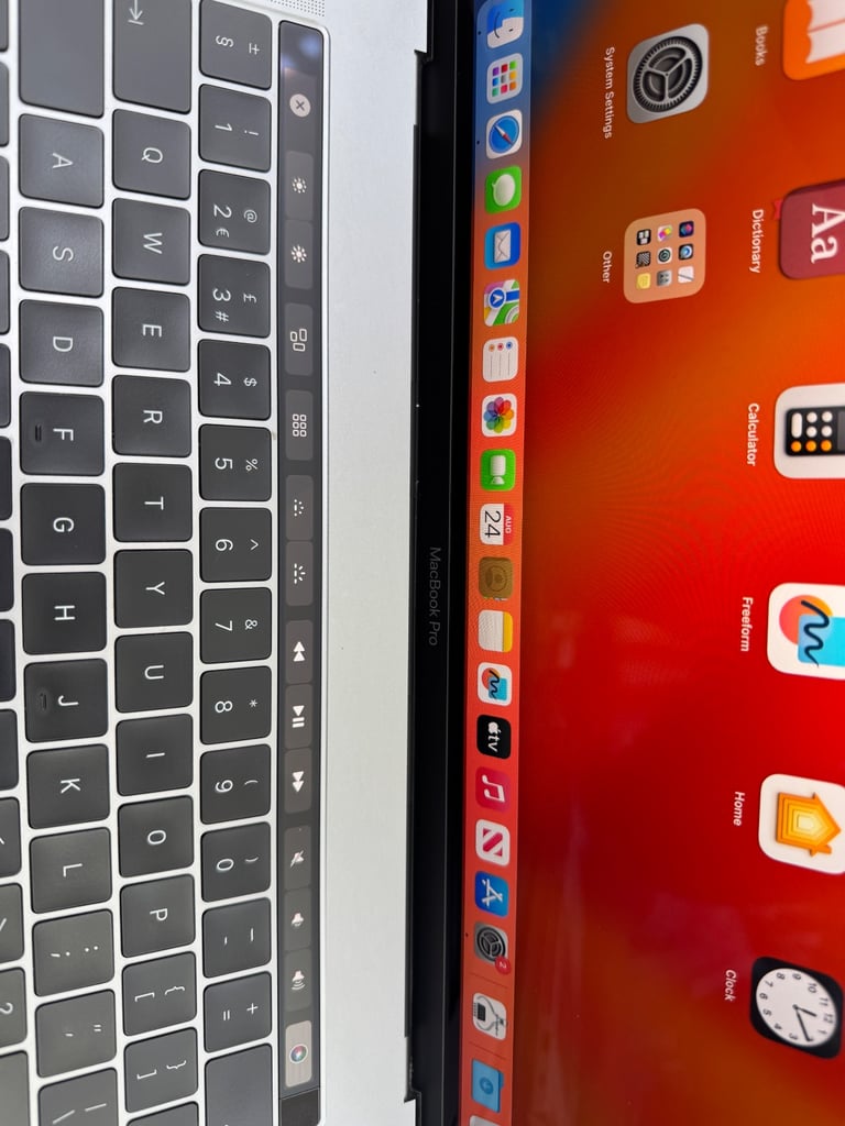 MacBook Pro i7 16GB Ram 512GB SSD 15"